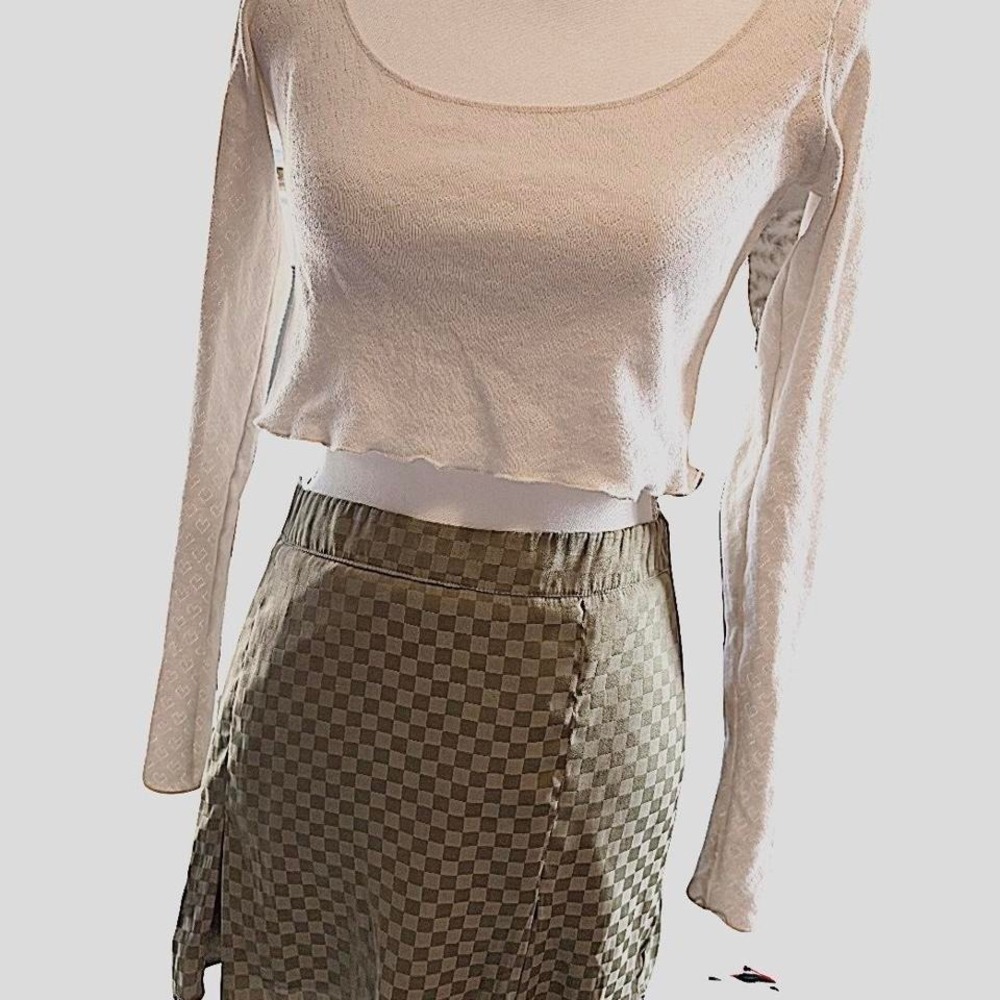 Brandy Melville White Long Sleeve Crop‎ Top 100% Cotton Original y2k